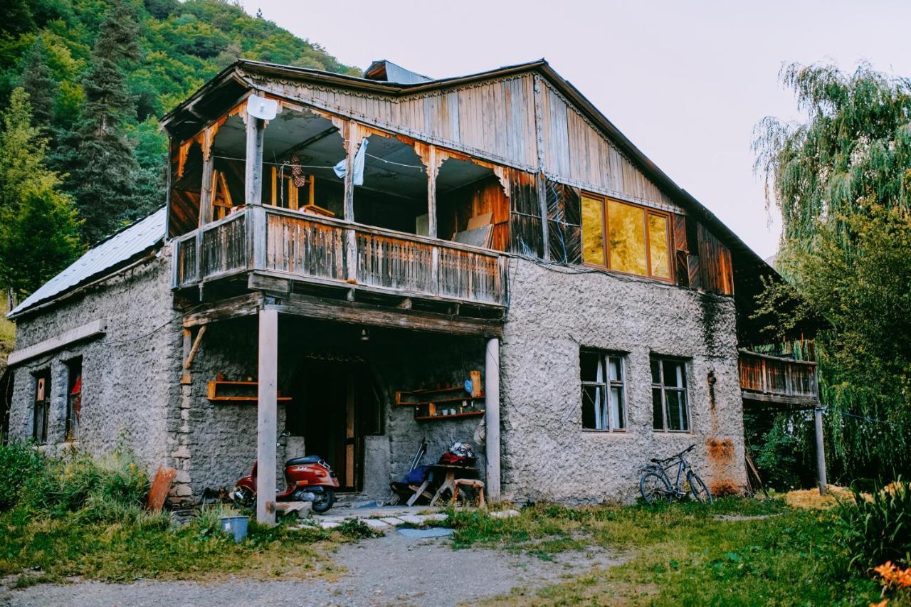 Korsha Guesthouse Roshka Exterior photo
