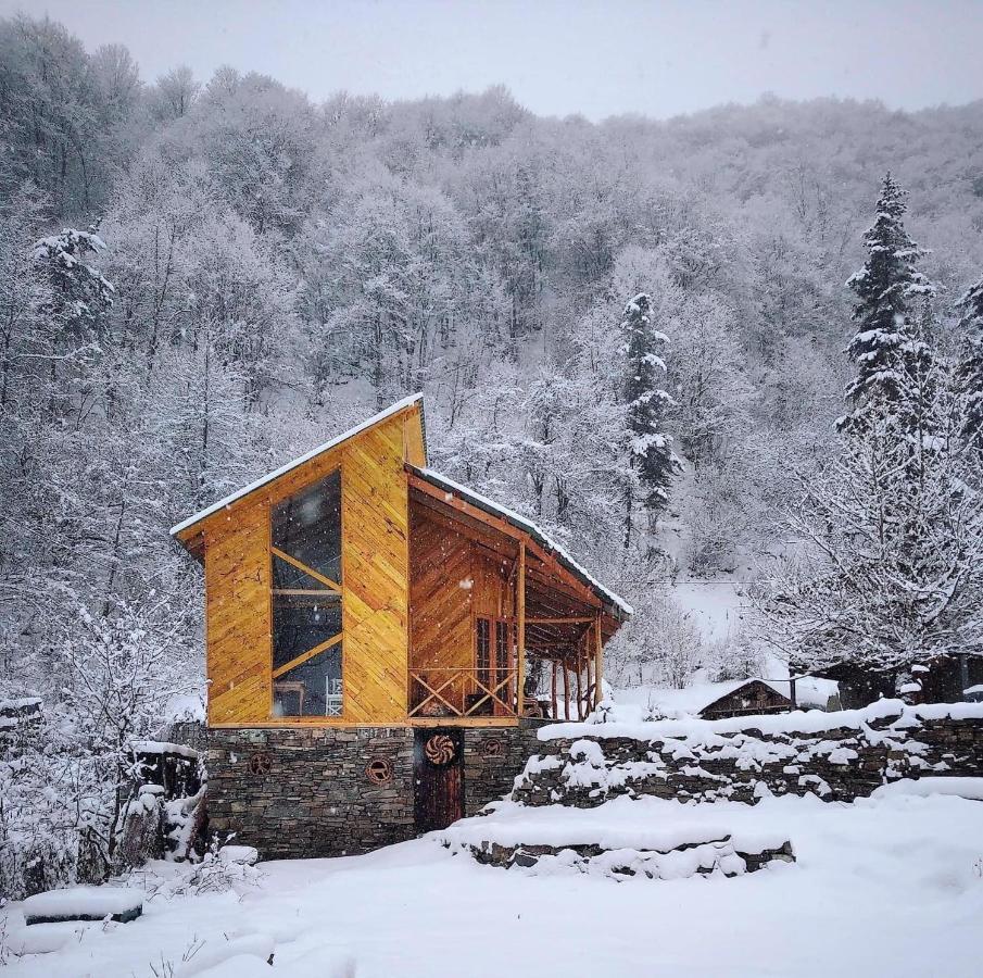 Korsha Guesthouse Roshka Exterior photo